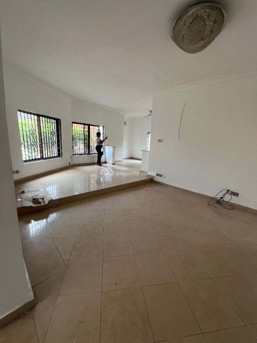 Spacious 4bedroom Semi Detached House with Bq at Lekki Phase 1, Off Admiralty Way Lekki Phase 1 Lekki Lagos, Lekki Phase 1, Lekki, Lagos, Semi-detached Duplex for Rent