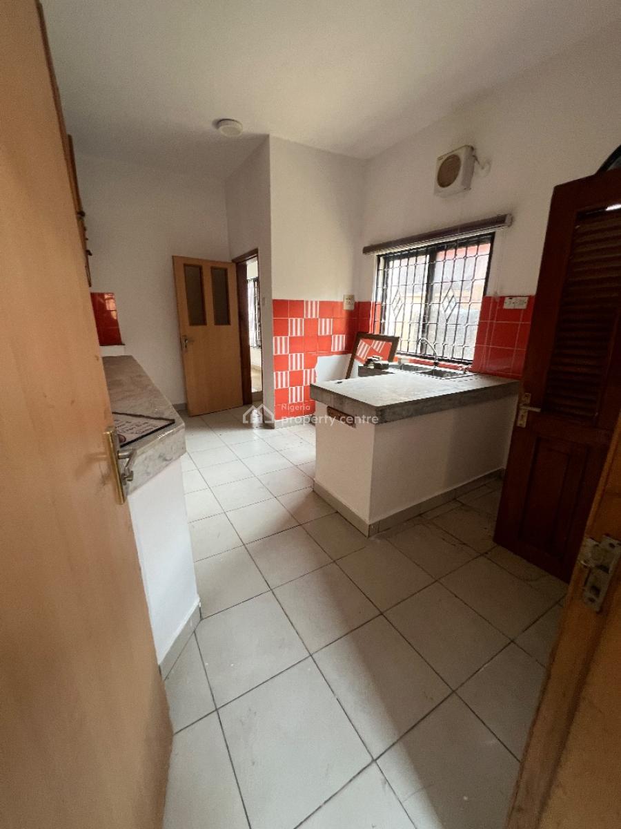 Spacious 4bedroom Semi Detached House with Bq at Lekki Phase 1, Off Admiralty Way Lekki Phase 1 Lekki Lagos, Lekki Phase 1, Lekki, Lagos, Semi-detached Duplex for Rent