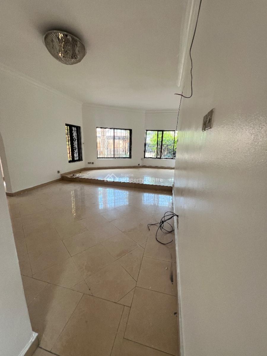 Spacious 4bedroom Semi Detached House with Bq at Lekki Phase 1, Off Admiralty Way Lekki Phase 1 Lekki Lagos, Lekki Phase 1, Lekki, Lagos, Semi-detached Duplex for Rent
