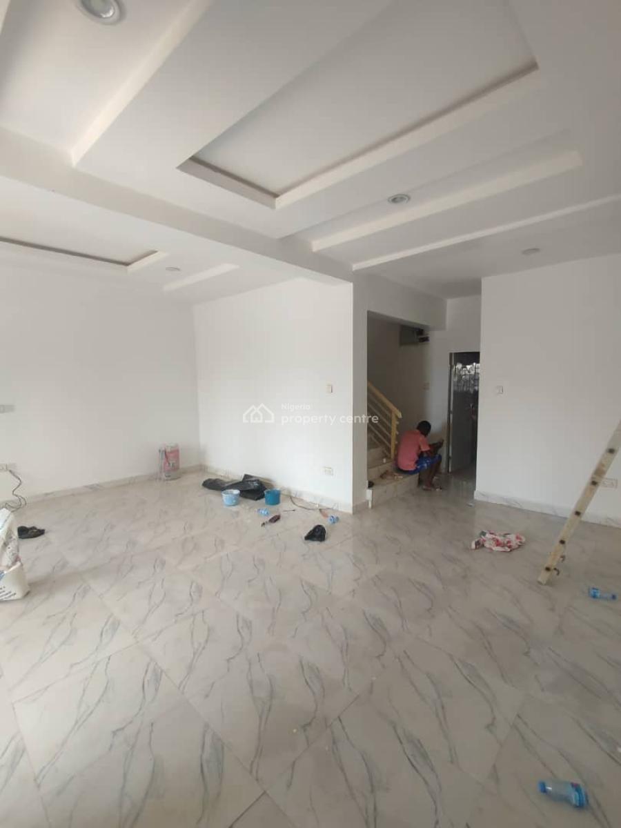 Standard 4 Bedrooms Terraced Duplex with Bq on a Tarred Road, Jahi, Abuja, Terraced Duplex for Rent