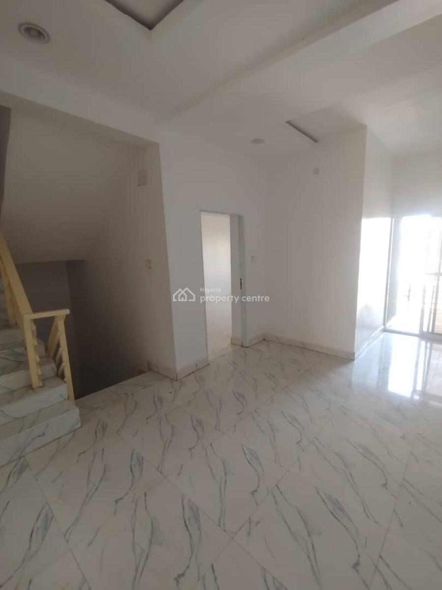 Standard 4 Bedrooms Terraced Duplex with Bq on a Tarred Road, Jahi, Abuja, Terraced Duplex for Rent