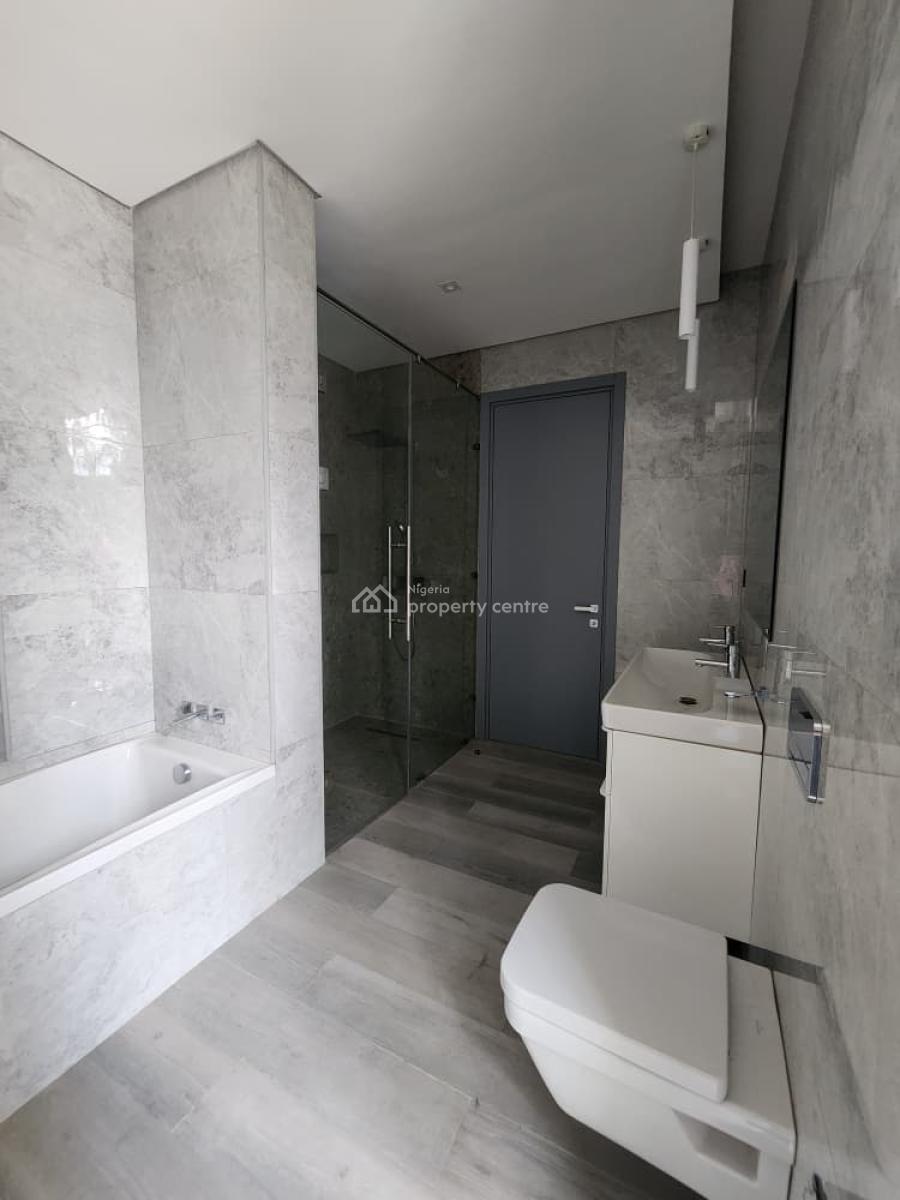 Well-built Luxurious 3 & 1- Bedroom Apartment + Bq, Banana Island, Ikoyi, Lagos, Flat / Apartment for Rent