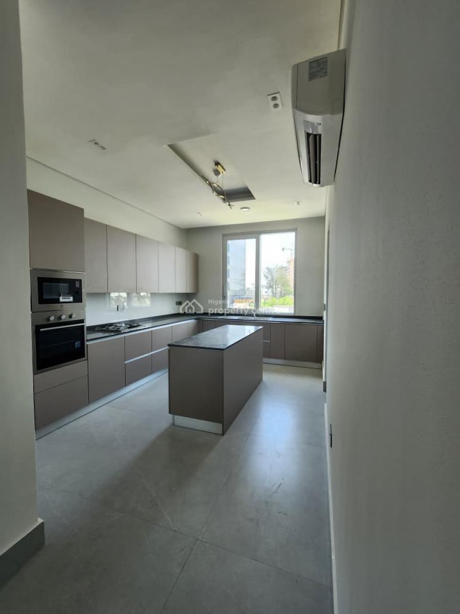 Well-built Luxurious 3 & 1- Bedroom Apartment + Bq, Banana Island, Ikoyi, Lagos, Flat / Apartment for Rent