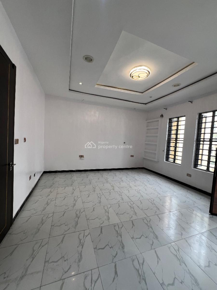 Masters Bedroom in a Shared Apartment, Lekki Phase 1, Lekki, Lagos, Terraced Duplex for Rent