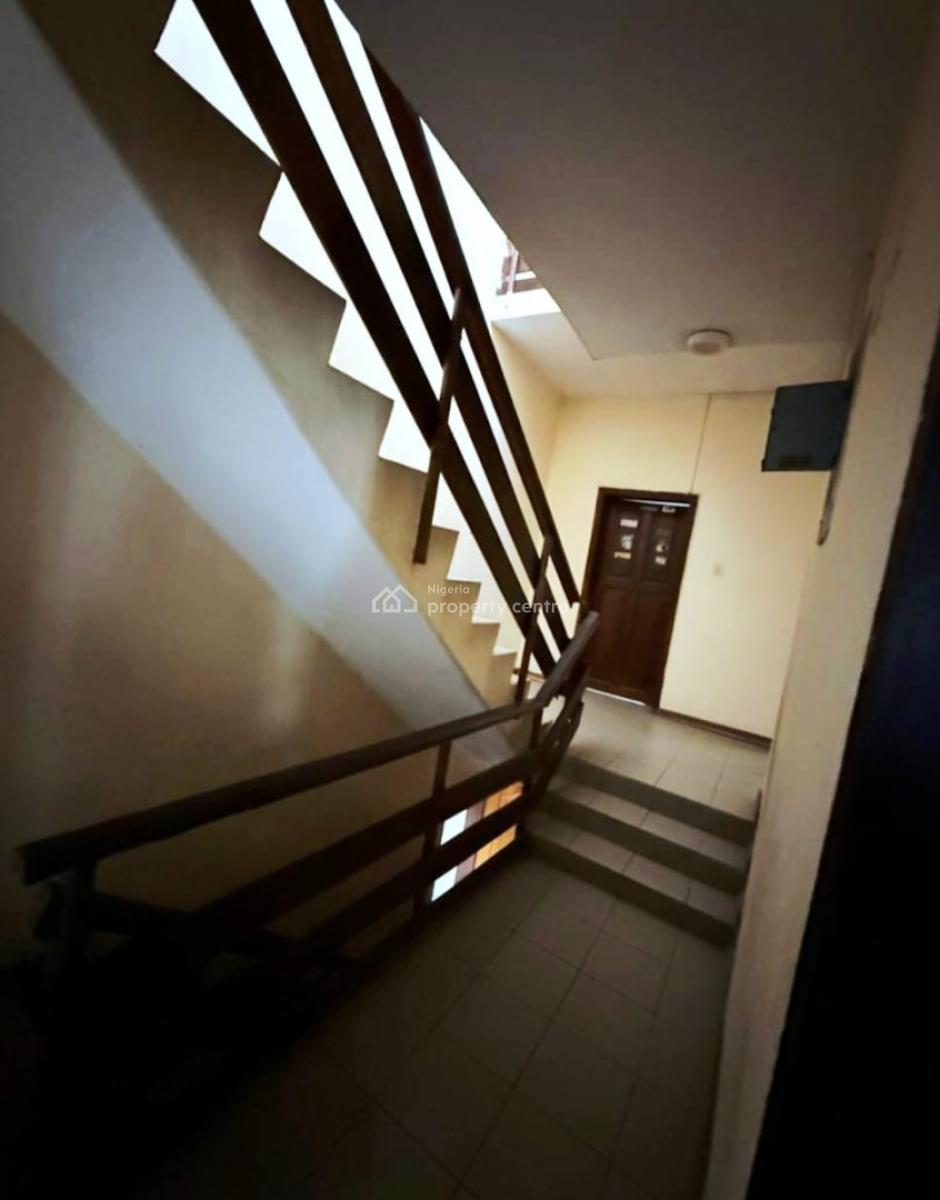 6 Bedroom Detached House + 3 Rooms Bq, Victoria Island (vi), Lagos, Office Space for Sale