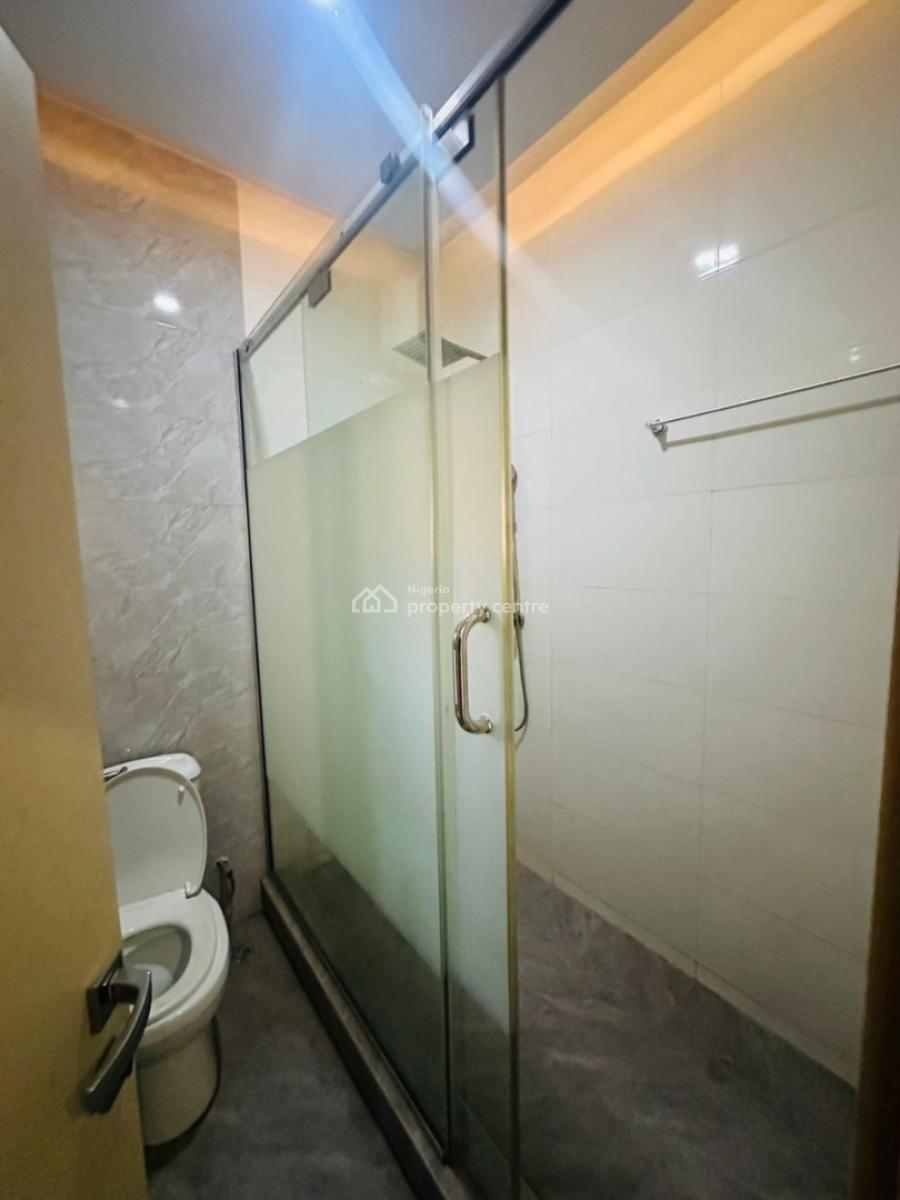 Spacious & Serviced 3 Bedroom Flat with a Bq, Wuse 2, Abuja, Flat / Apartment for Rent