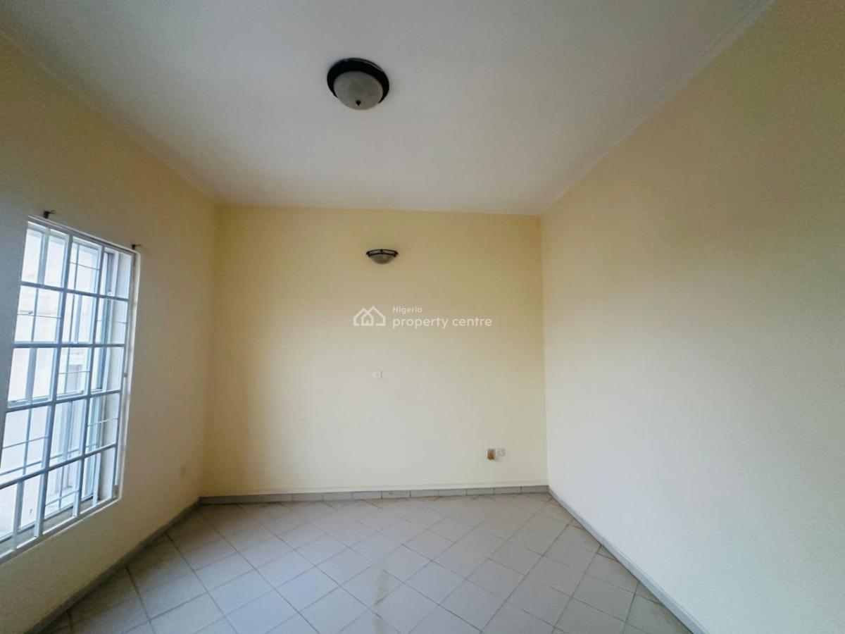 Serviced 3 Bedroom Flat with a Room Bq, Maitama District, Abuja, Flat / Apartment for Rent