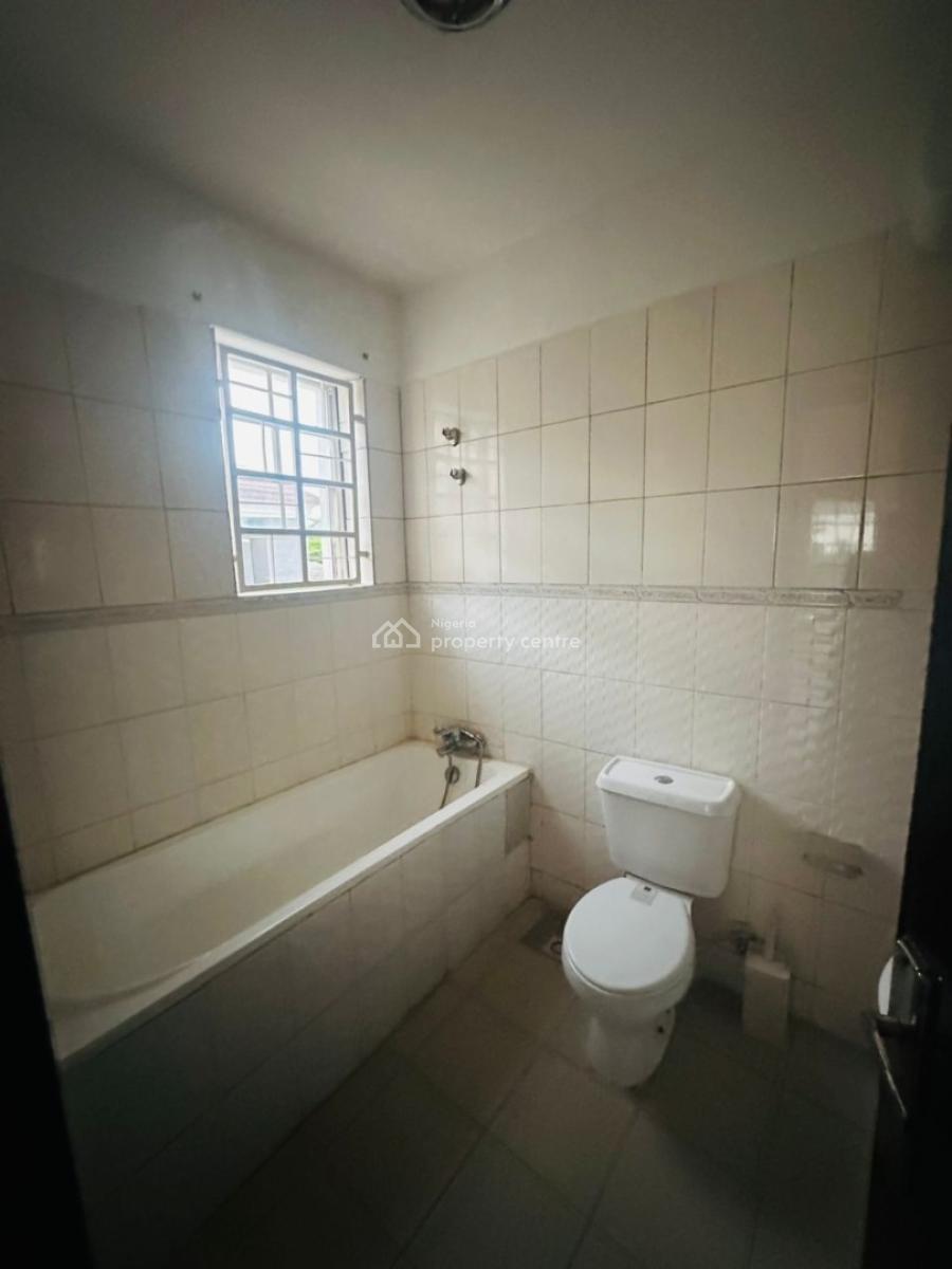 Serviced 3 Bedroom Flat with a Room Bq, Maitama District, Abuja, Flat / Apartment for Rent