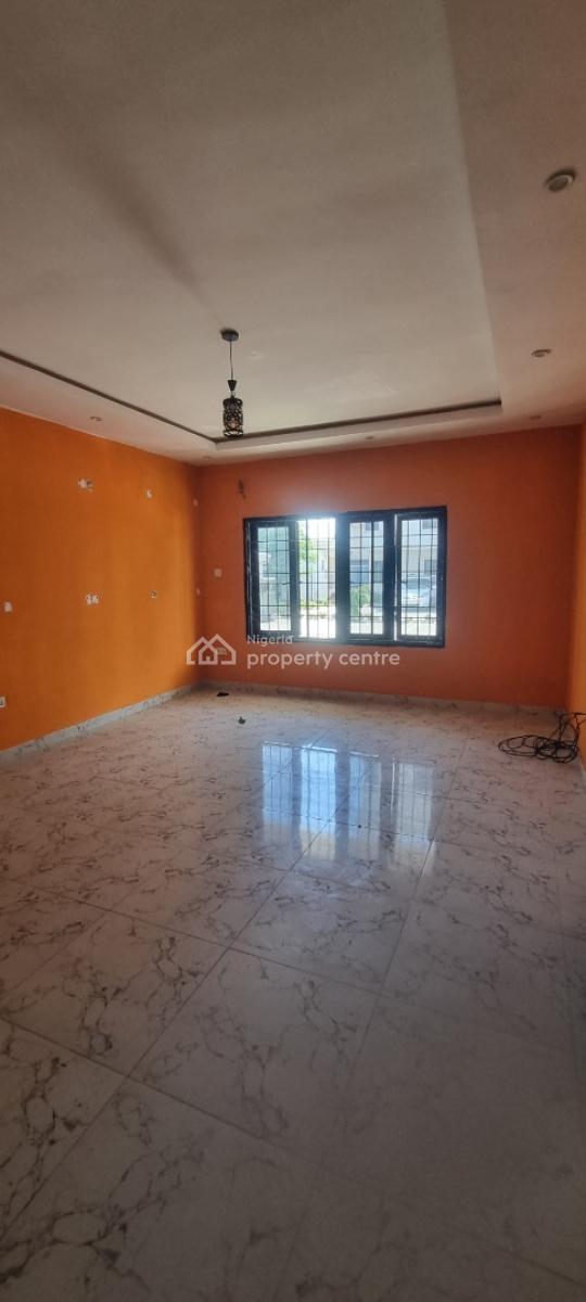 Well Maintained 3brm Flat in a Serviced Mini Estate, Orchid Road Lekki, Lekki, Lagos, Flat / Apartment for Rent