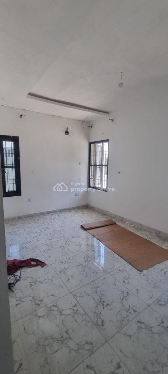 Well Maintained 3brm Flat in a Serviced Mini Estate, Orchid Road Lekki, Lekki, Lagos, Flat / Apartment for Rent