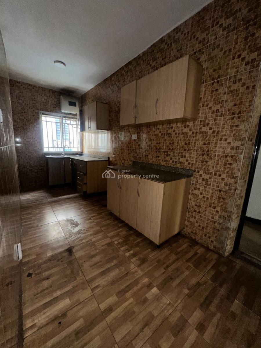 Specious 2 Bedroom Apartment Available, Osapa London, Osapa, Lekki, Lagos, Flat / Apartment for Rent