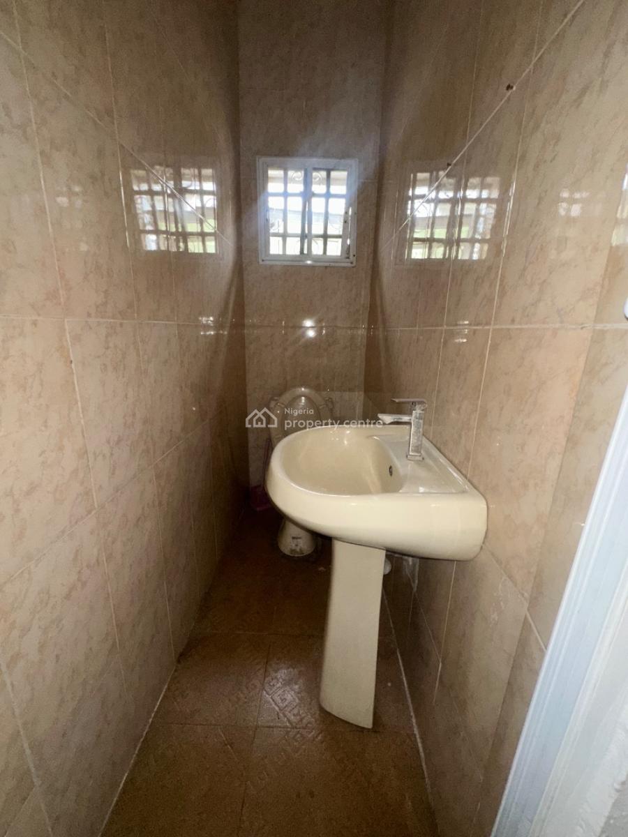 Specious 2 Bedroom Apartment Available, Osapa London, Osapa, Lekki, Lagos, Flat / Apartment for Rent