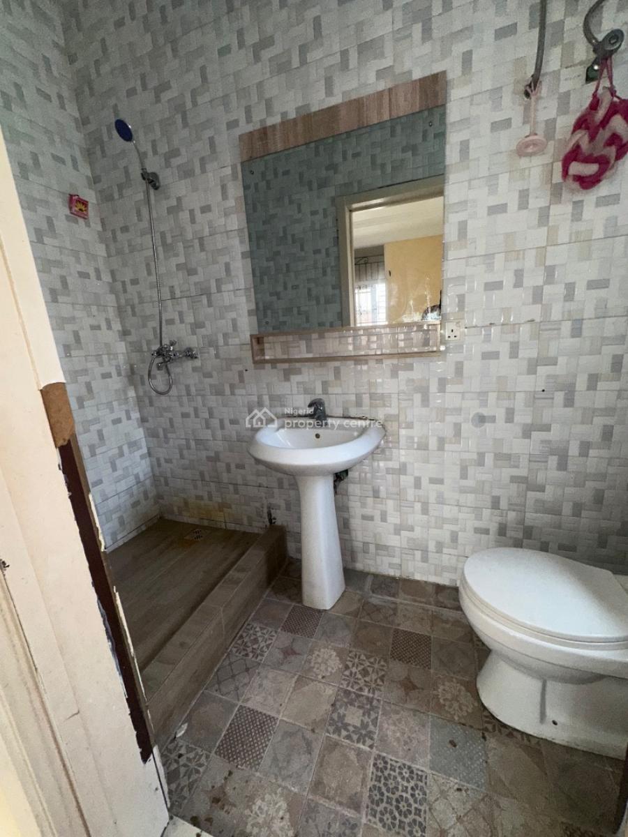 Specious 2 Bedroom Apartment Available, Osapa London, Osapa, Lekki, Lagos, Flat / Apartment for Rent