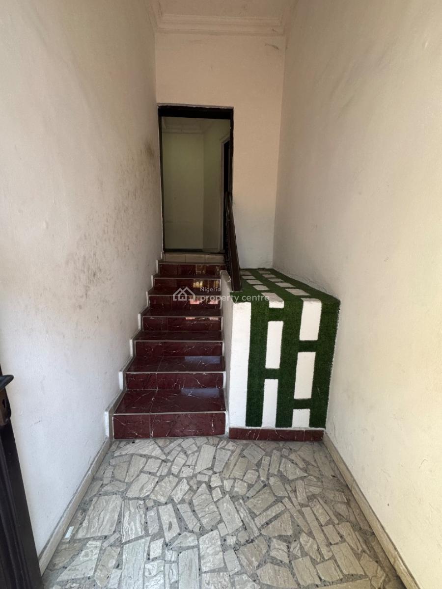 a Commercial 2 Bedroom Flat Upstairs, Lekki Phase 1, Lekki, Lagos, Office Space for Rent