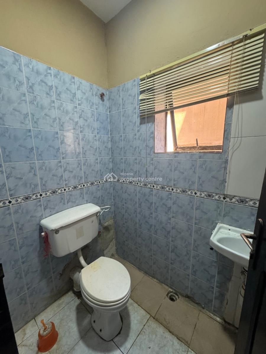 a Commercial 2 Bedroom Flat Upstairs, Lekki Phase 1, Lekki, Lagos, Office Space for Rent