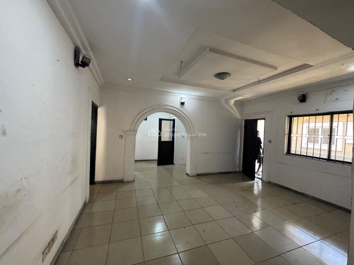 a Commercial 2 Bedroom Flat Upstairs, Lekki Phase 1, Lekki, Lagos, Office Space for Rent