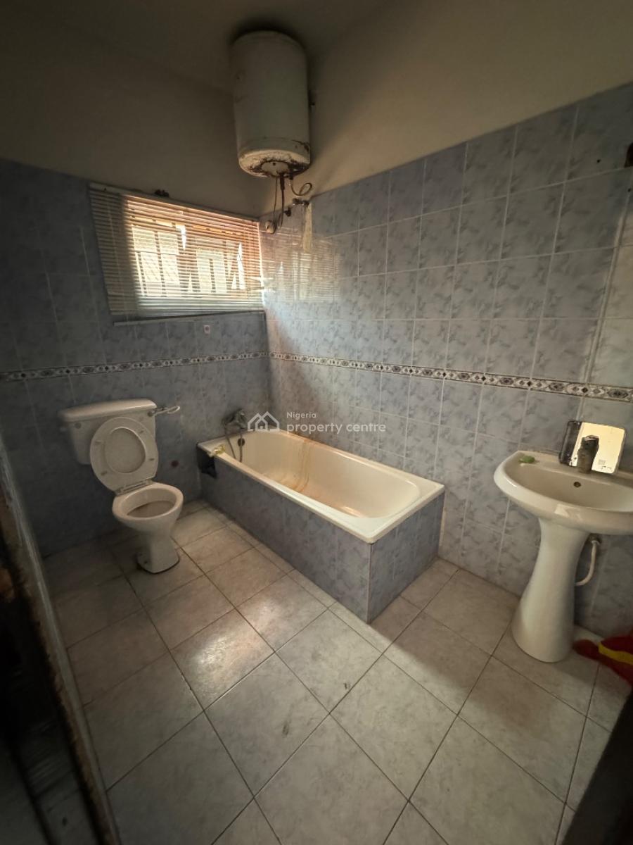 a Commercial 2 Bedroom Flat Upstairs, Lekki Phase 1, Lekki, Lagos, Office Space for Rent