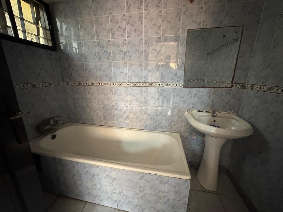 a Commercial 2 Bedroom Flat Upstairs, Lekki Phase 1, Lekki, Lagos, Office Space for Rent