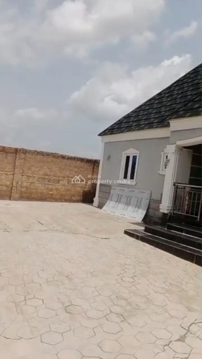 Luxury 3 Bedroom Bungalow, Ofatedo Area, Osogbo, Osun, Detached Bungalow for Sale