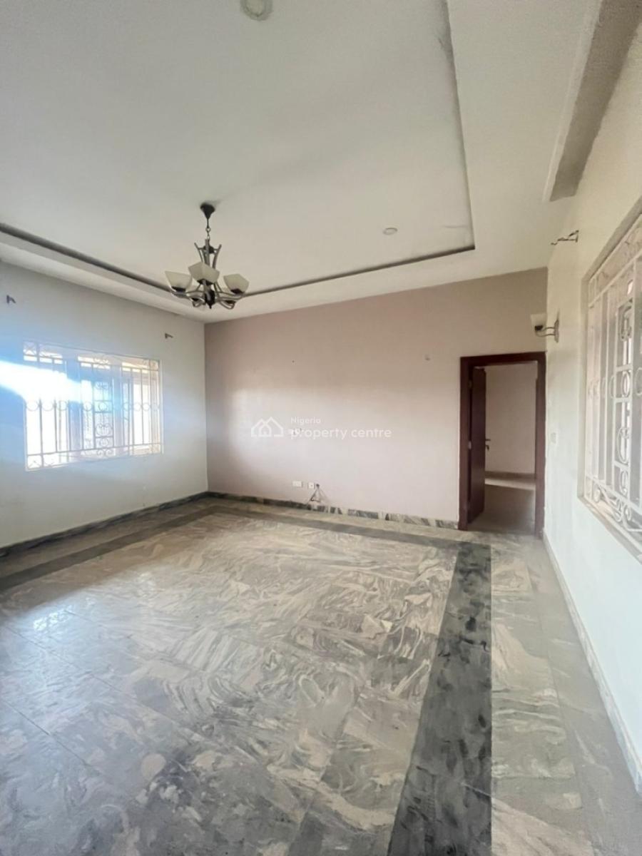 Spacious 3 Bedroom Apartment with Bq, Guzape District, Abuja, Flat / Apartment for Rent