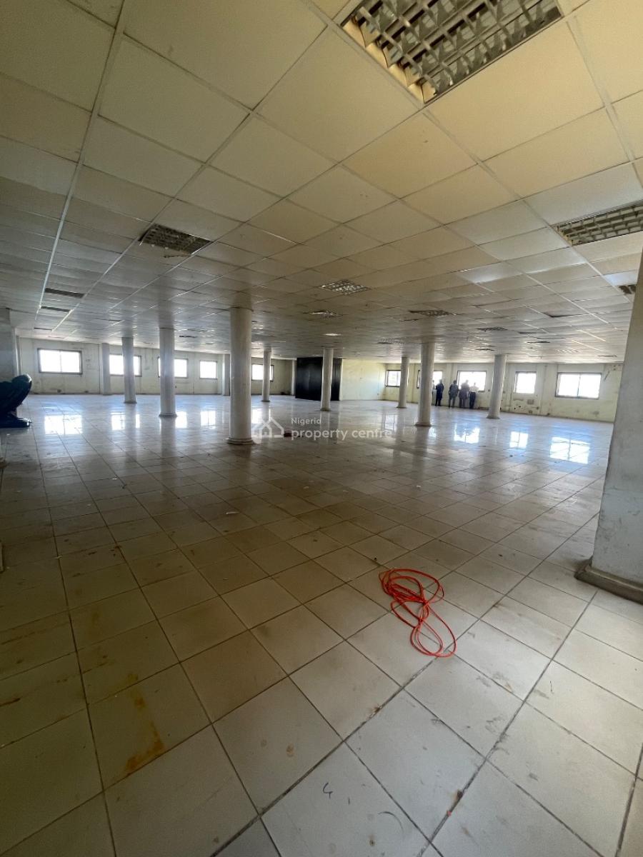 Spacious 650sqm Open-plan Commercial Space, Off Agidingbi Ikeja Alausa, Ikeja, Lagos, Office Space for Rent