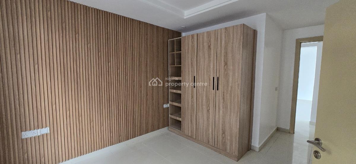 Newly Refurbished 3 Bedroom Service Apartment + Staff Room, Palace Road, Oniru, Victoria Island (vi), Lagos, Flat / Apartment for Rent