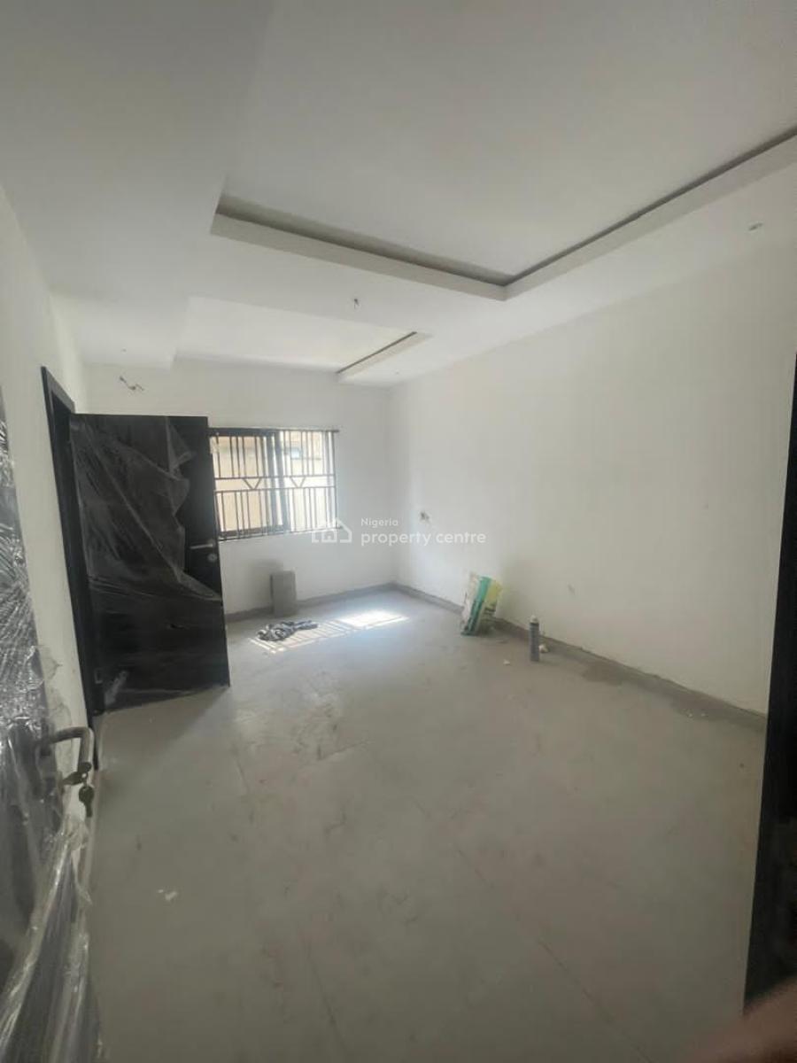 Lovely 3 Bedroom Flat, Omole Phase 2, Ikeja, Lagos, Flat / Apartment for Rent