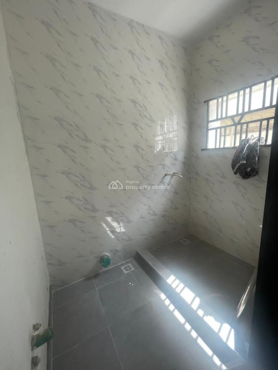 Lovely 3 Bedroom Flat, Omole Phase 2, Ikeja, Lagos, Flat / Apartment for Rent
