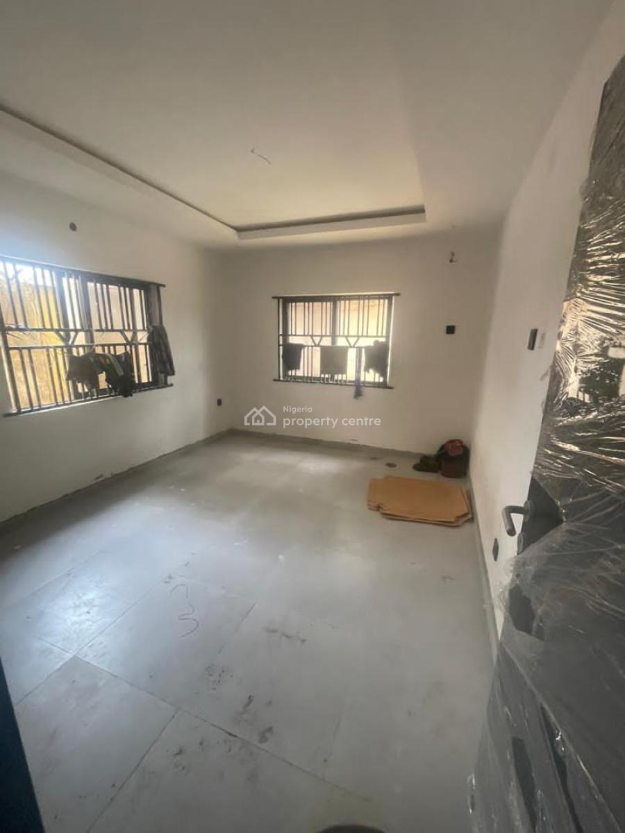 Lovely 3 Bedroom Flat, Omole Phase 2, Ikeja, Lagos, Flat / Apartment for Rent