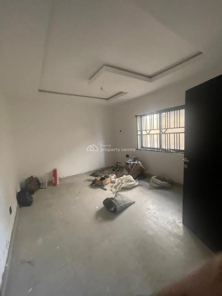 Lovely 3 Bedroom Flat, Omole Phase 2, Ikeja, Lagos, Flat / Apartment for Rent