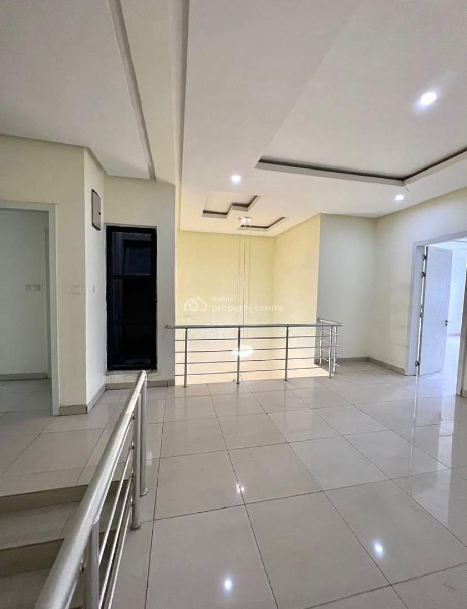 Standard 4 Bedroom Terrace Duplex, Ologolo, Lekki, Lagos, Semi-detached Duplex for Rent