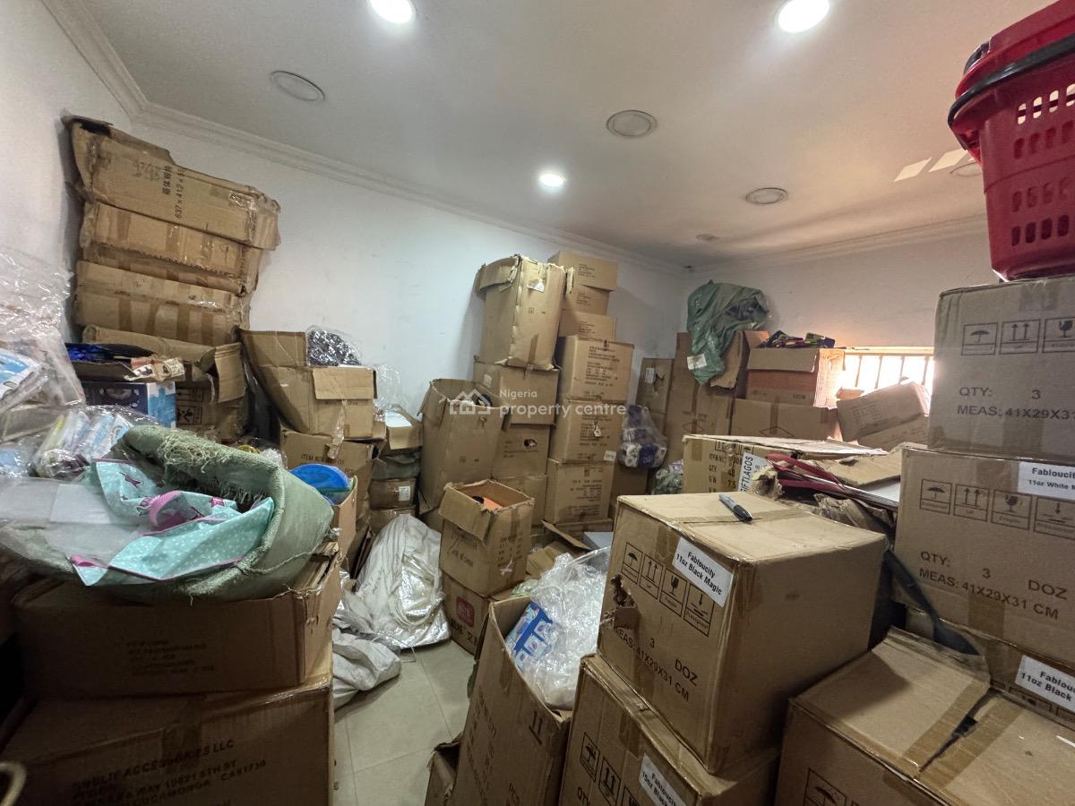 5 Bedroom Semi Detached Duplex with Bq, Lekki Phase 1, Lekki, Lagos, Plaza / Complex / Mall for Rent