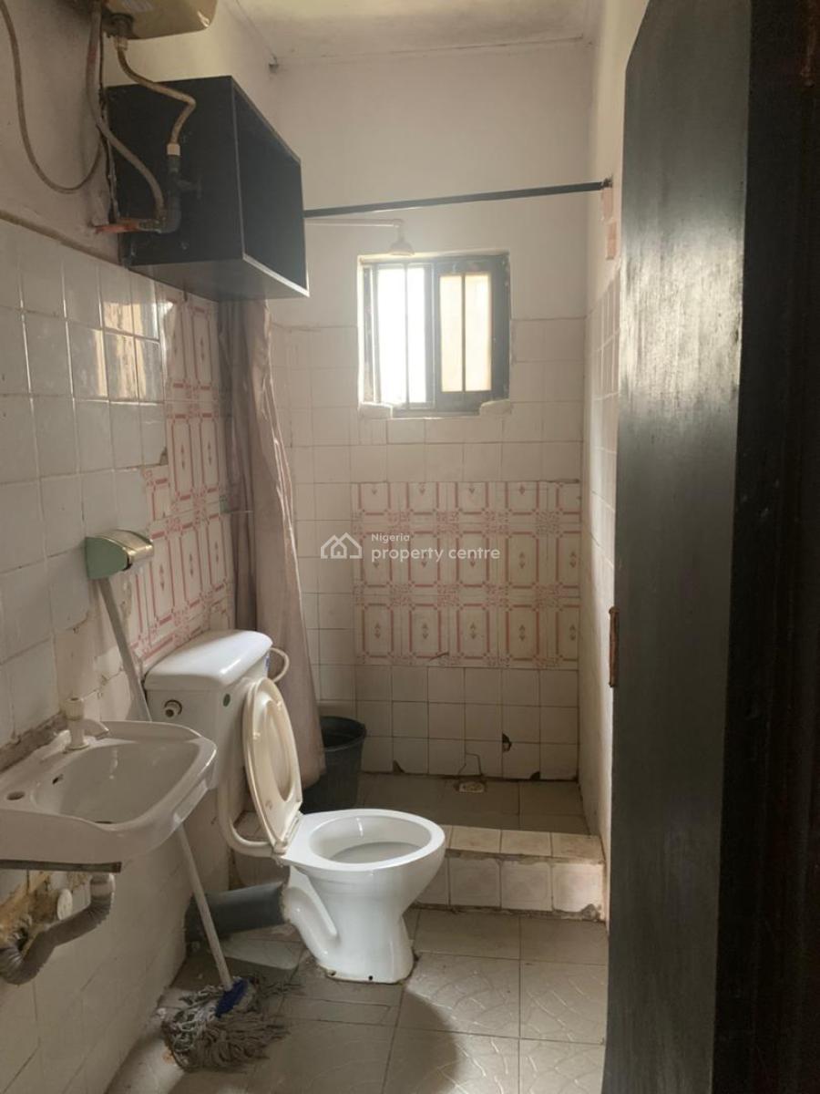 2 Bedroom Bungalow Alone in The Compound, Abraham Adesanya Estate, Ajah, Lagos, Flat / Apartment for Rent