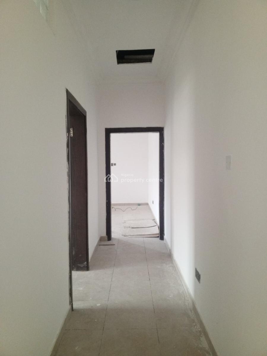 Clean 2 Bedroom Flat Upstairs, Ikate Elegushi, Lekki Phase 1, Lekki, Lagos, Flat / Apartment for Rent