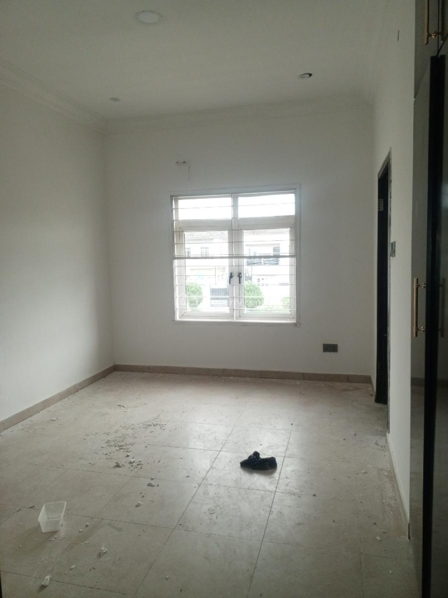 Clean 2 Bedroom Flat Upstairs, Ikate Elegushi, Lekki Phase 1, Lekki, Lagos, Flat / Apartment for Rent