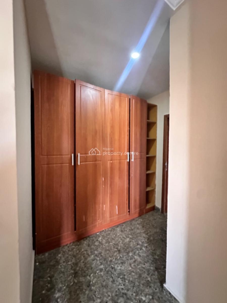 Clean 3 Bedrooms Apartment, Off Admiralty Way, Lekki Phase 1, Lekki, Lagos, House for Rent