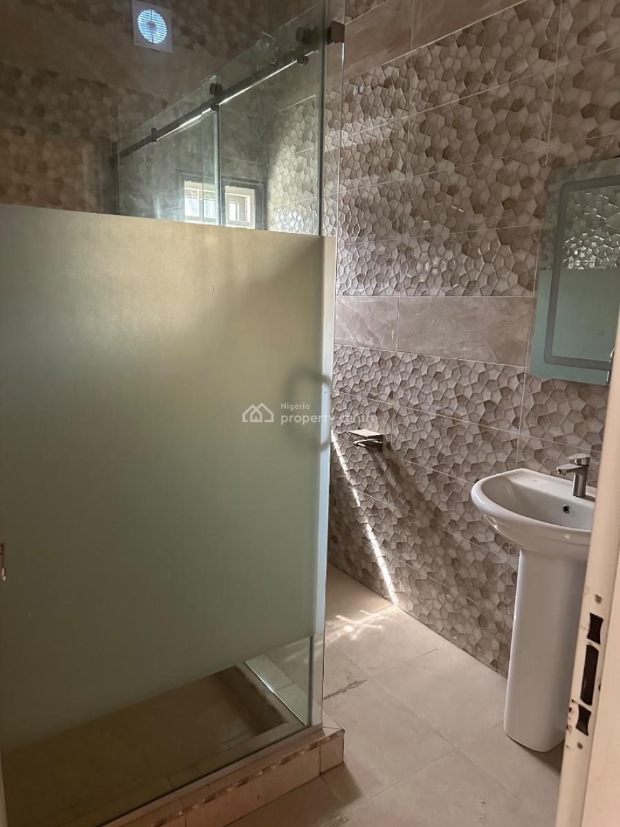 Tastefully Finished 3 Bedroom Apartment, Off Mohammed Abba Gana Street, Guzape District, Abuja, Flat / Apartment for Rent