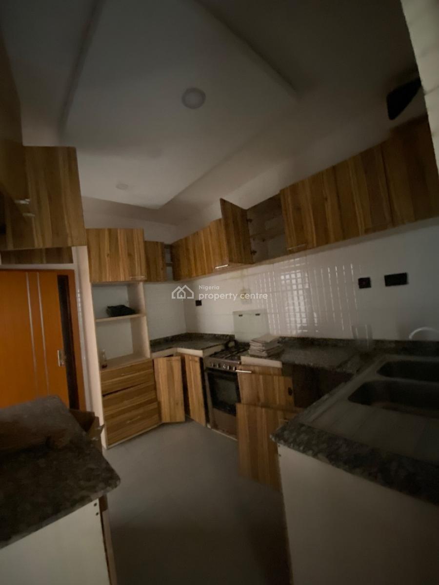 2bedrooms Flat, Gated Estate By Blenco Supermarket Before Shop Rite, Sangotedo, Ajah, Lagos, Flat / Apartment for Rent