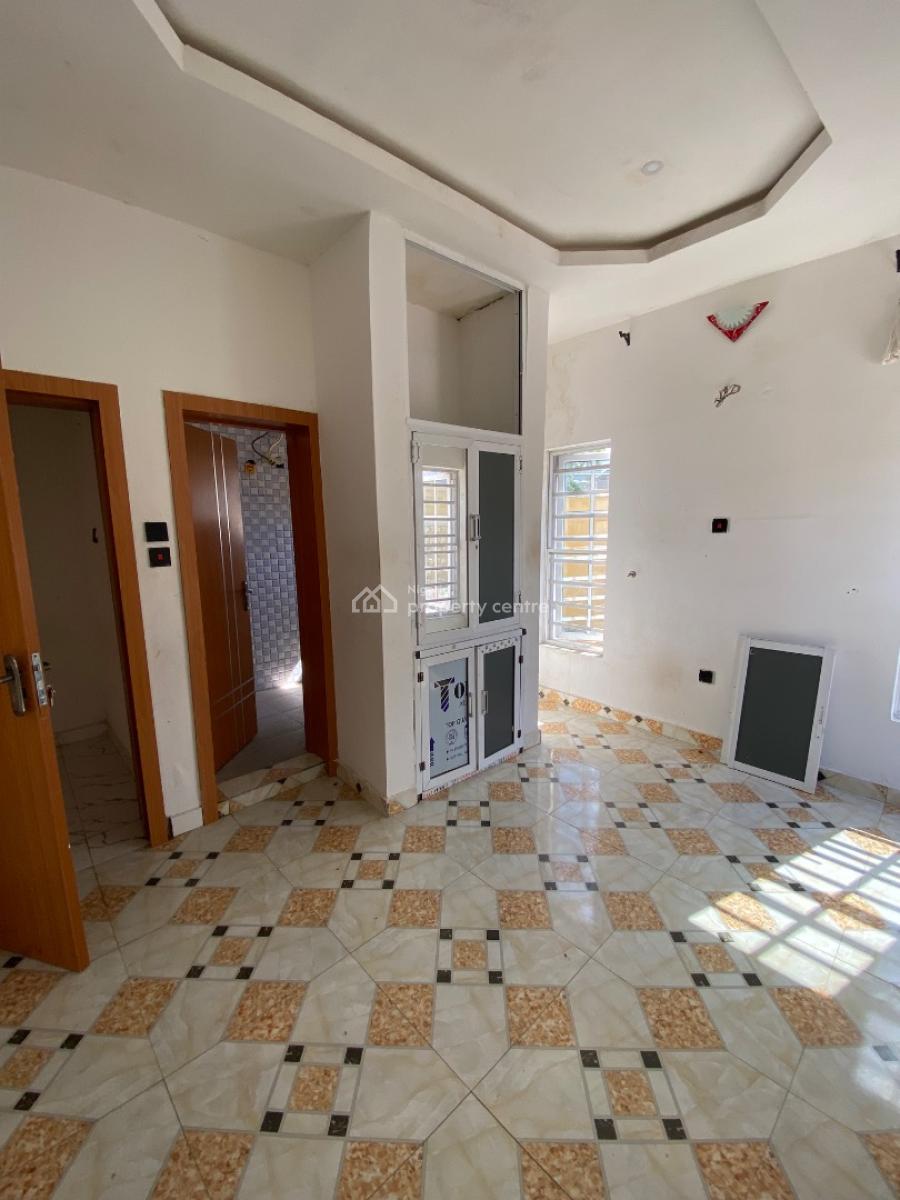 2bedrooms Flat, Gated Estate By Blenco Supermarket Before Shop Rite, Sangotedo, Ajah, Lagos, Flat / Apartment for Rent