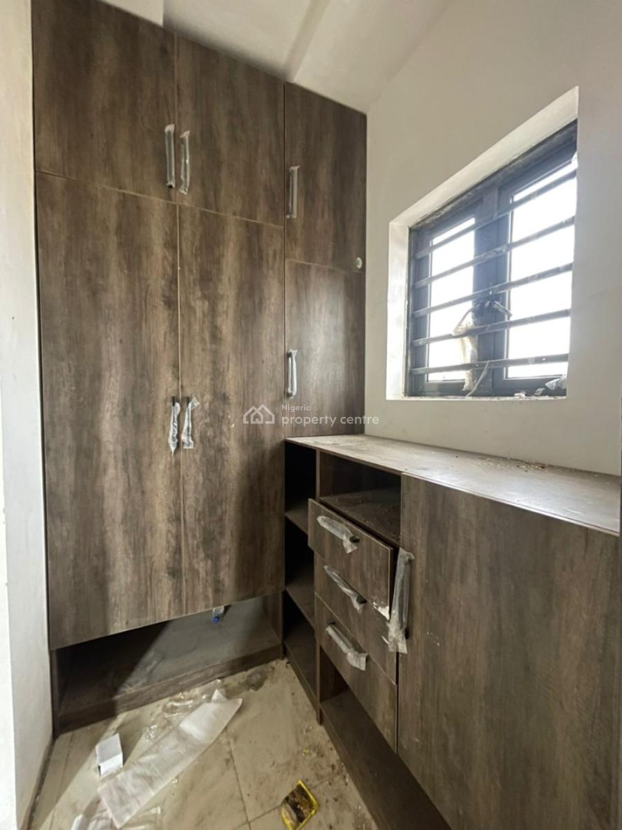 5 Bedroom Semi Detached Duplex, Gra Phase 2, Magodo, Lagos, Detached Duplex for Sale