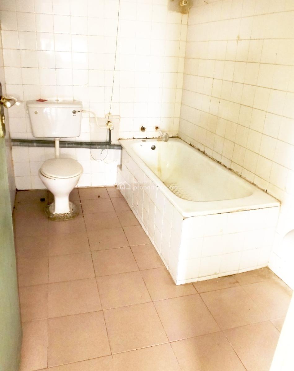 Nice and Standard Spacious Self Con with Kitchen, Serene and Secure Compound New Road Before Chevron Traffic Light, Lekki Expressway, Lekki, Lagos, Self Contain (single Rooms) for Rent