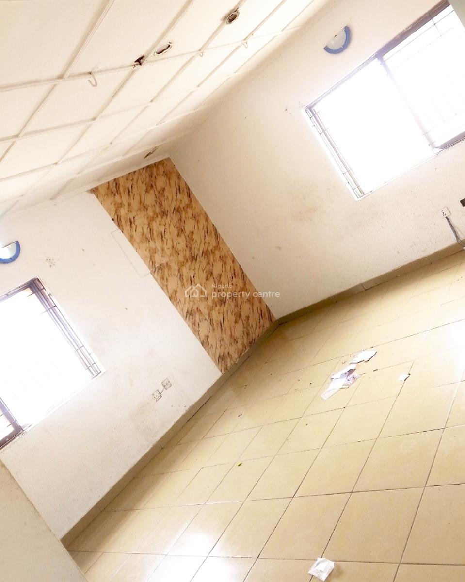 Nice and Standard Spacious Self Con with Kitchen, Serene and Secure Compound New Road Before Chevron Traffic Light, Lekki Expressway, Lekki, Lagos, Self Contain (single Rooms) for Rent