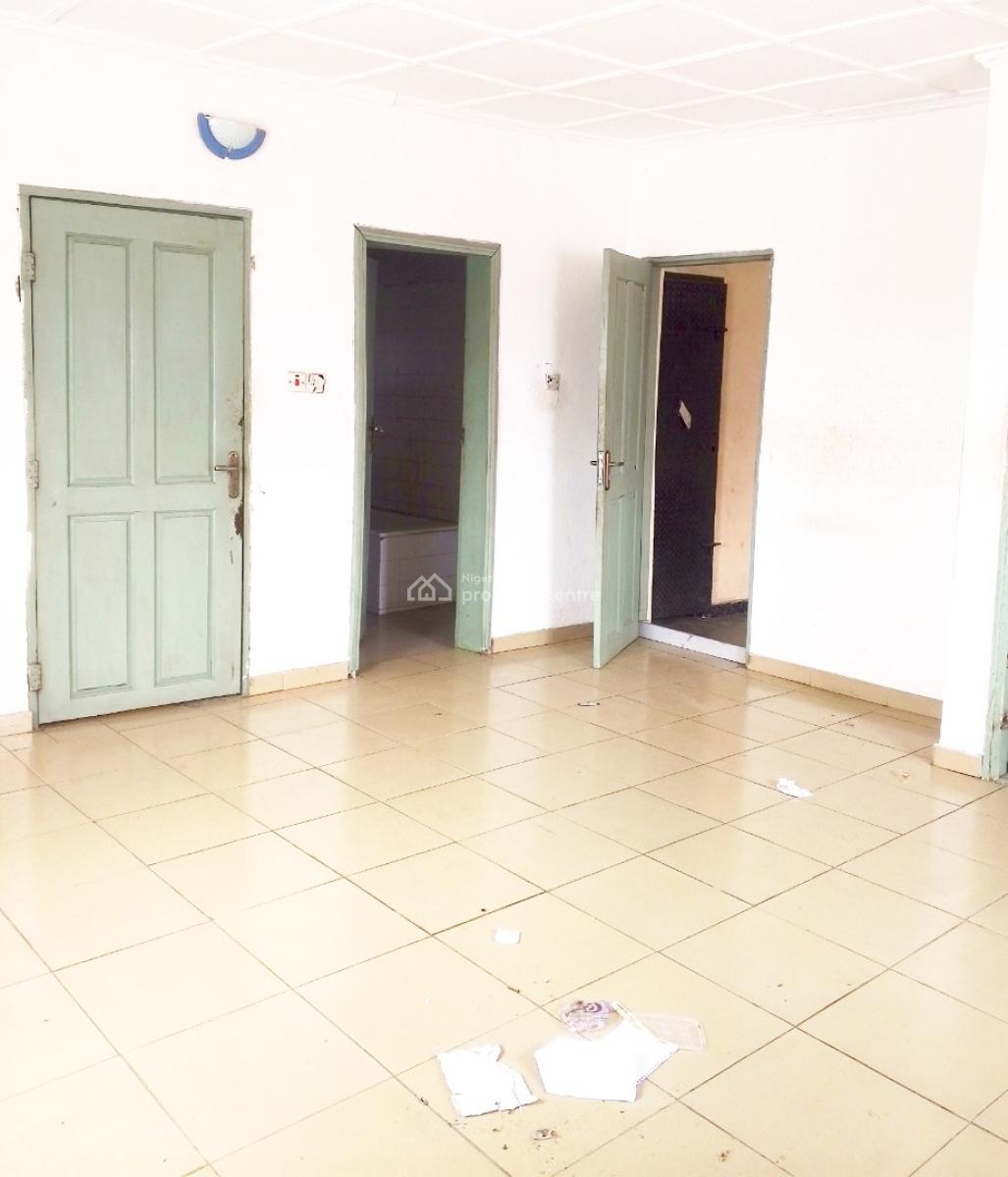 Nice and Standard Spacious Self Con with Kitchen, Serene and Secure Compound New Road Before Chevron Traffic Light, Lekki Expressway, Lekki, Lagos, Self Contain (single Rooms) for Rent