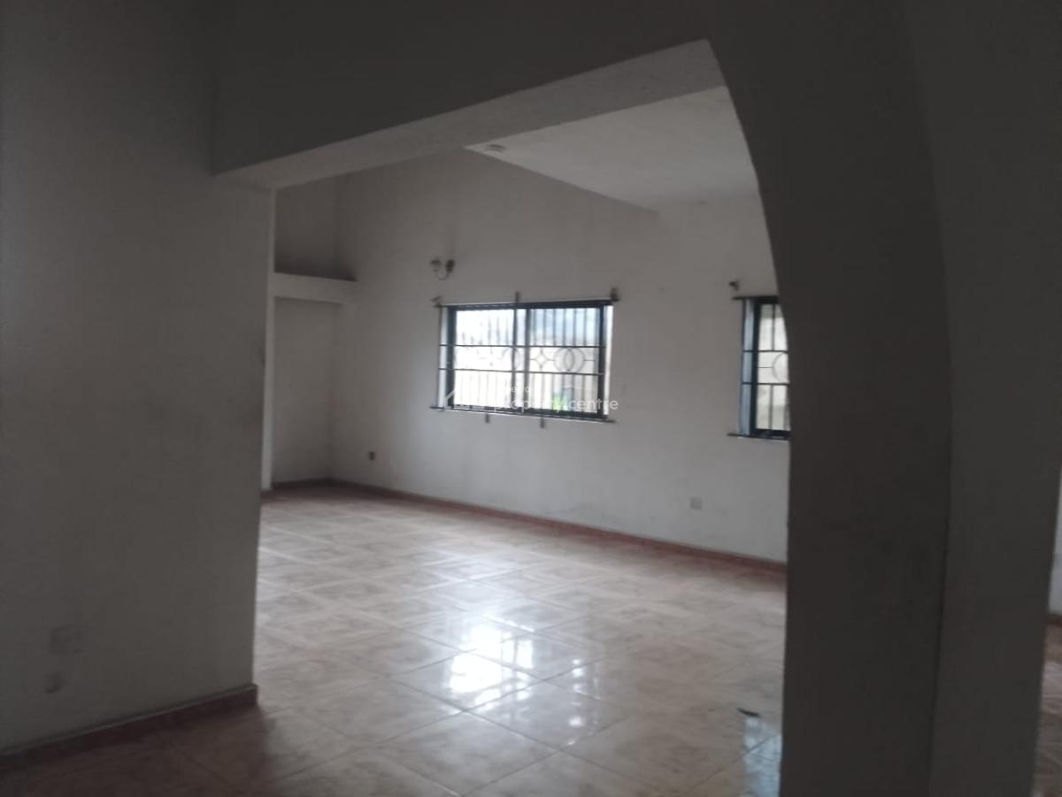 Spacious 2 Bedroom Apartment, Magodo Phase 1, Gra Phase 1, Magodo, Lagos, Flat / Apartment for Rent