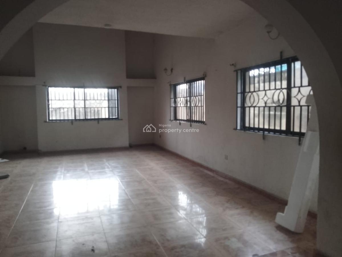 Spacious 2 Bedroom Apartment, Magodo Phase 1, Gra Phase 1, Magodo, Lagos, Flat / Apartment for Rent