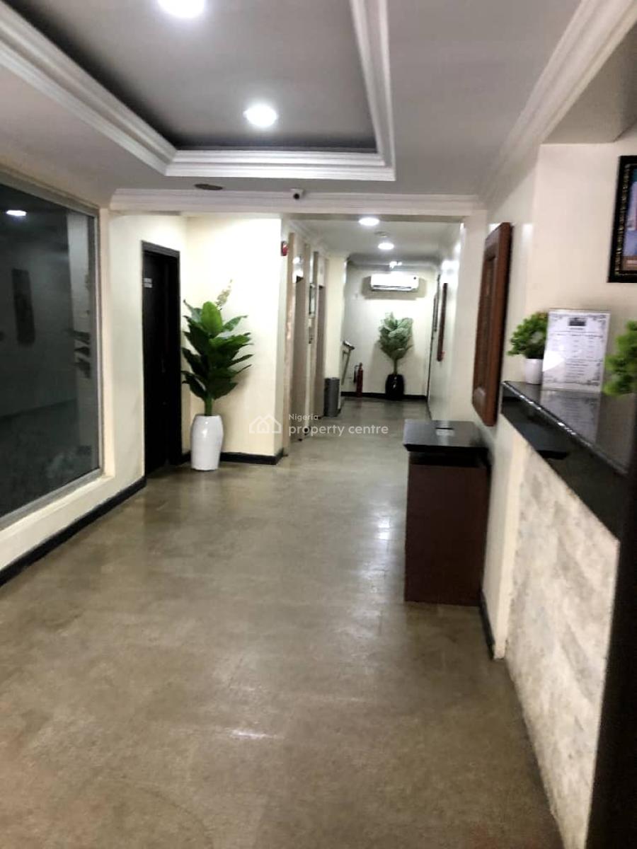Service & Spacious 1 Bedroom Apartment on Higher Floor, Off Adeyemi Alakija Street, Victoria Island (vi), Lagos, Mini Flat (room and Parlour) for Rent
