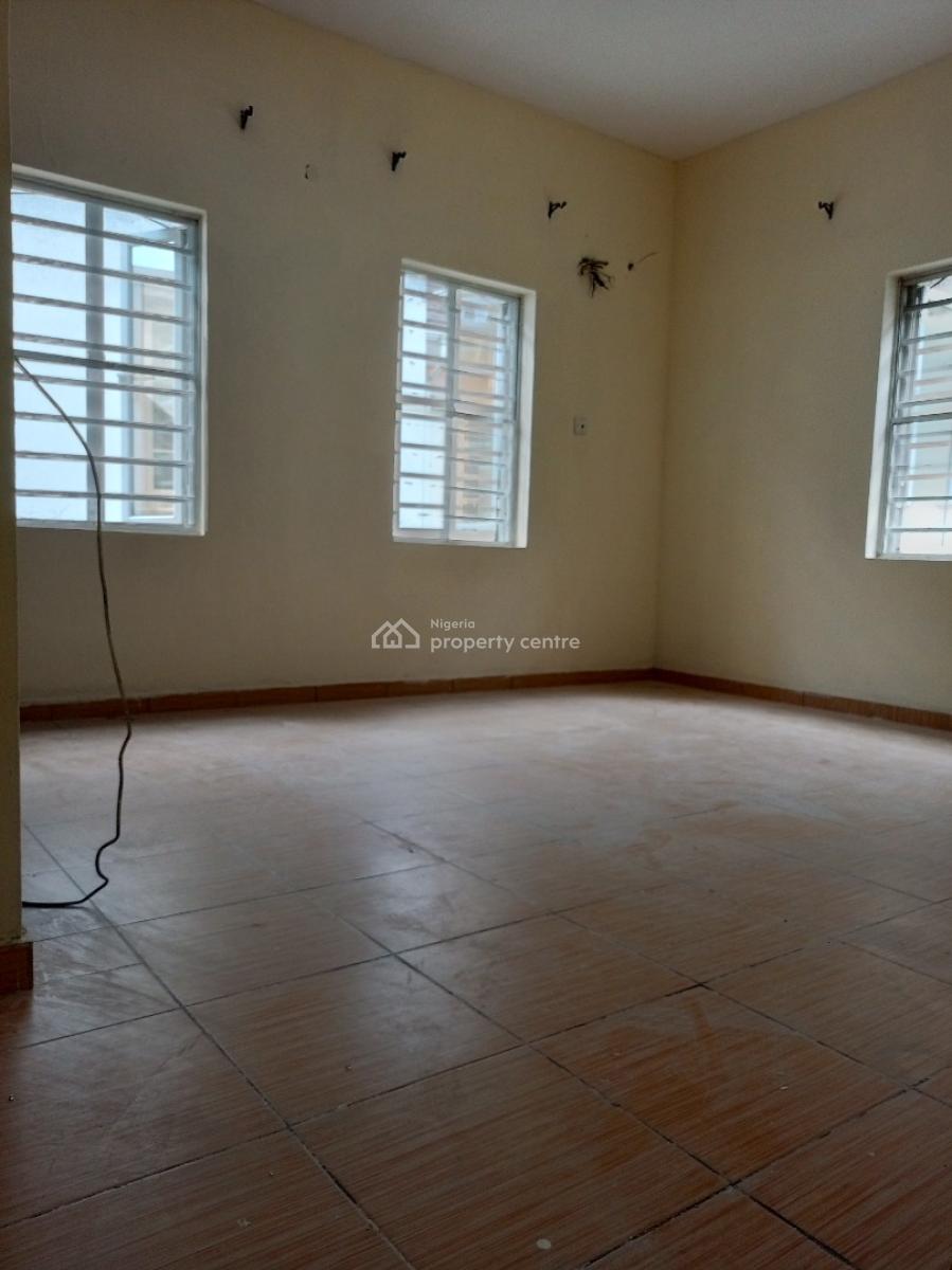 Spacious 3bedroom First Floor Secured Estate Serviced, Secured Estate, Osapa, Lekki, Lagos, Flat / Apartment for Rent