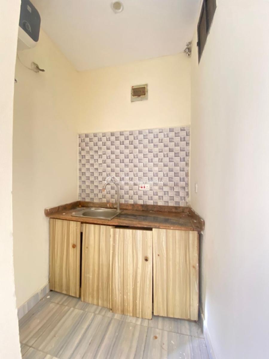 Selfcon Apartment, Ogombo, Ogombo, Ajah, Lagos, Self Contain (single Rooms) for Rent