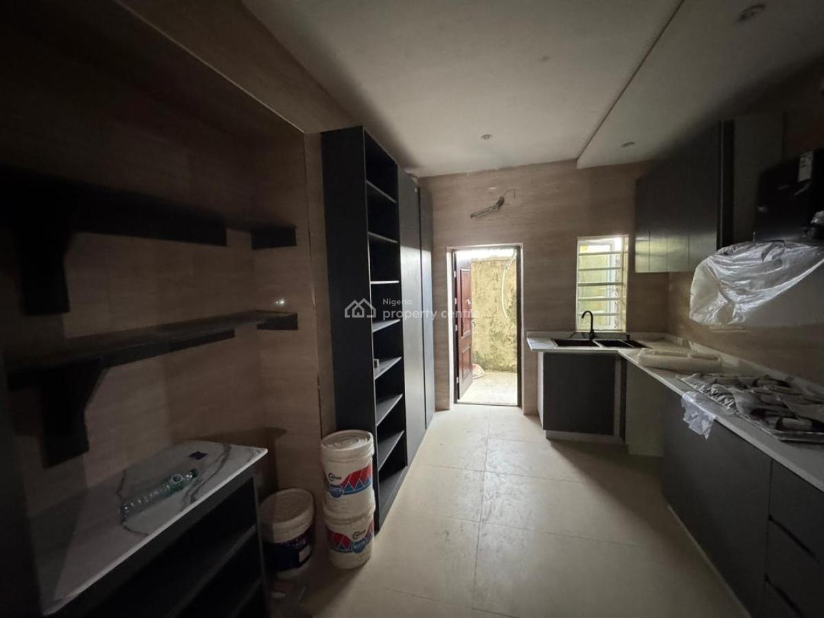 Luxury 3beds One Floor Terrace Duplex with Bq, in a Private Estate Lekki, Ikate, Lekki, Lagos, Terraced Duplex for Rent