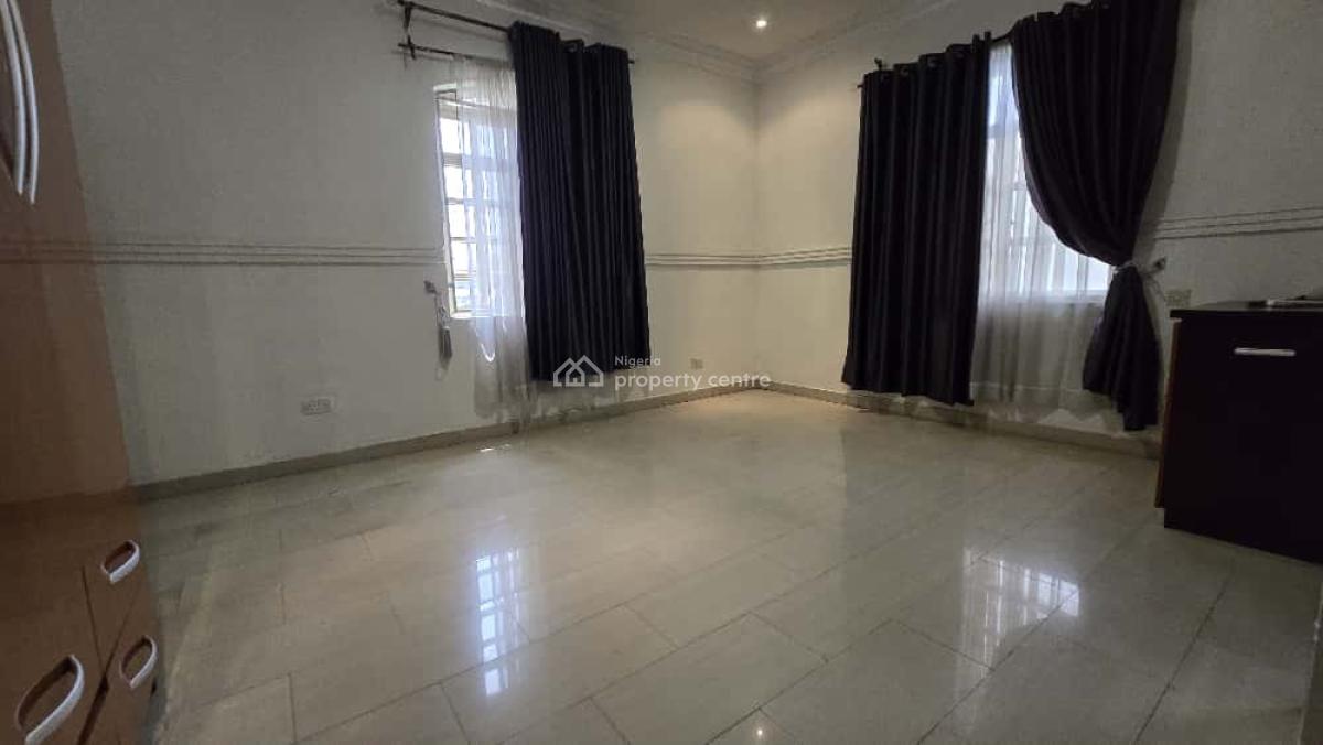 2bedroom Upstairs Secured Estate, Parkview, Ikoyi, Lagos, Flat / Apartment for Rent
